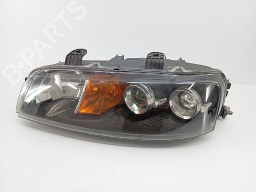 Used Left headlight Left headlight FIAT PUNTO (188_) 1.2 60 (188.030, .050, .130, .150, .230, .250) (60 hp) 31028889 31028889