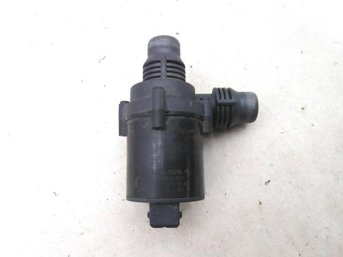 Used Auxiliary water pump Auxiliary water pump BMW 5 (E60) 530 d (218 hp) 22953730 22953730