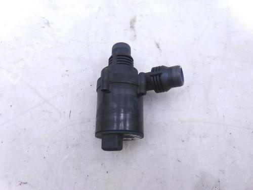 Used Auxiliary water pump Auxiliary water pump BMW 5 Touring (E61) 530 d (211 hp) 22953731 22953731