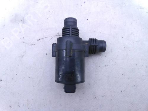 Used Auxiliary water pump Auxiliary water pump BMW X5 (E53) 3.0 d (211 hp) 22953736 22953736
