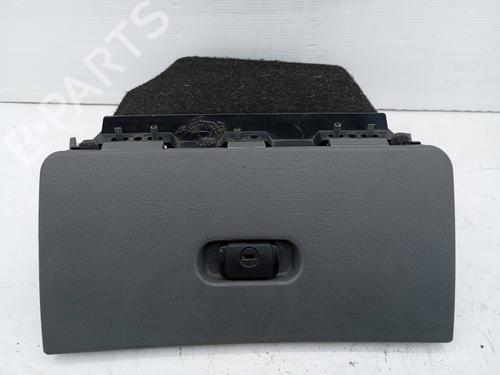 Used Glove box Glove box VW POLO III (6N1) 64 1.9 D (64 hp) 22958547 22958547