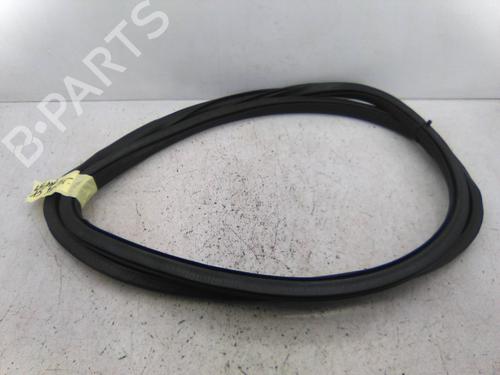 Gummiliste Gummiliste SEAT LEON (5F1) 1.6 TDI (105 hp) 20242465 20242465