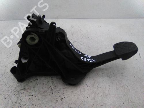 Used Clutch pedal Clutch pedal SEAT LEON (5F1) 1.6 TDI (105 hp) 20129452 20129452