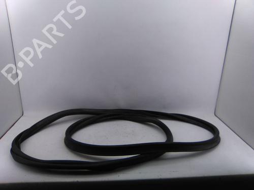 Used Rubber door seal Rubber door seal RENAULT CLIO IV (BH_) 0.9 TCe 90 (BHNF, BHMA, BHMH, BHJK, BHJR) (90 hp) 22744720 22744720