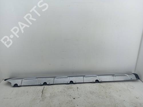 Højre sidekjole Højre sidekjole TOYOTA AURIS (_E18_) 1.8 Hybrid (ZWE186_, ZWE186R) (136 hp) 25344133 25344133