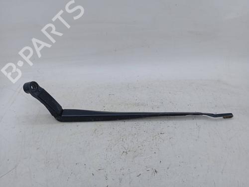 Used Front windshield wiper arm Front windshield wiper arm 25118636 25118636