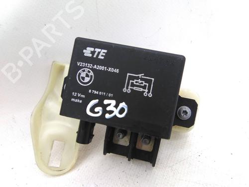 Used Switch Switch BMW 5 (G30, F90) M 550 d xDrive (400 hp) 24645239 24645239