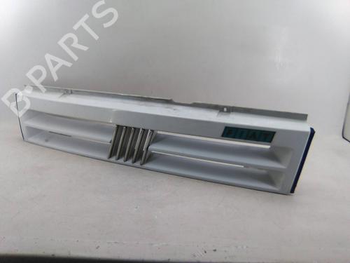 Used Grille Grille 25922930 25922930