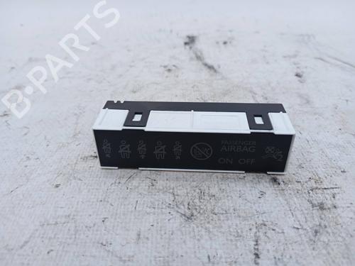 Used Electronic module Electronic module PEUGEOT 208 II (UB_, UP_, UW_, UJ_) 1.2 PureTech 75 (75 hp) 22700929 22700929
