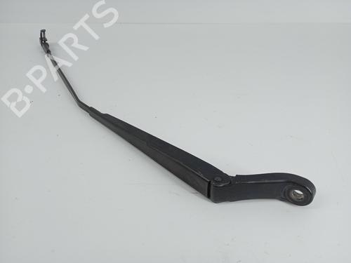 Used Front windshield wiper arm Front windshield wiper arm 31054242 31054242