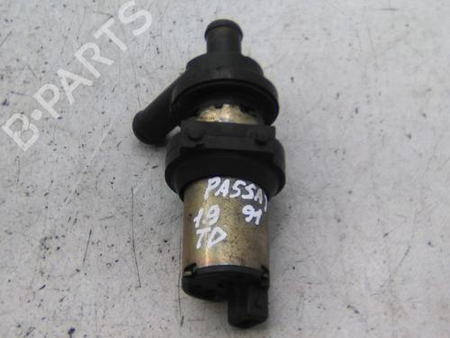 Used Auxiliary water pump Auxiliary water pump VW PASSAT B3/B4 (315, 3A5) 1.9 TD (75 hp) 22930715 22930715