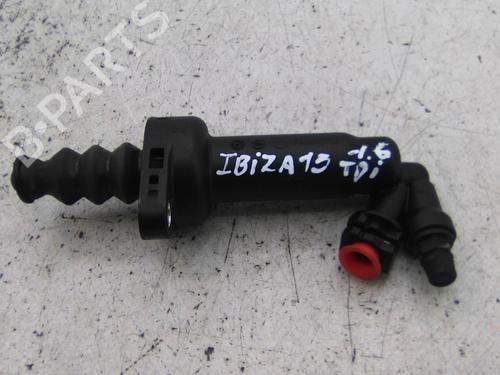 Used Clutch slave cylinder Clutch slave cylinder 22789139 22789139