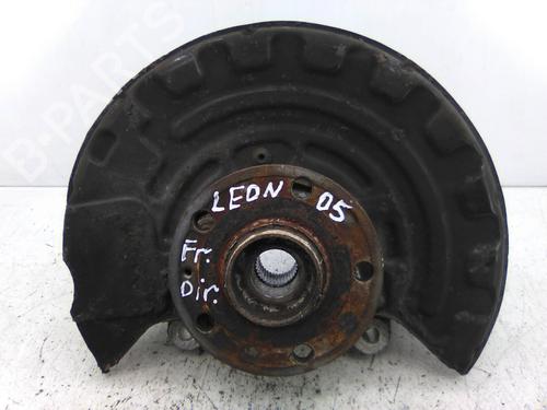 Used Right front steering knuckle Right front steering knuckle 22956007 22956007