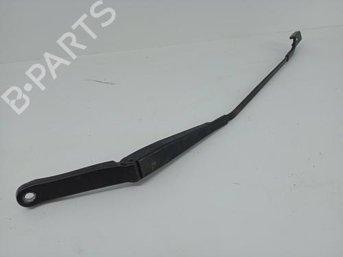 Used Front windshield wiper arm Front windshield wiper arm 30936141 30936141