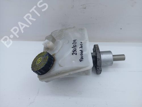 Used Brake master cylinder Brake master cylinder PEUGEOT 206+ (2L_, 2M_) 1.1 (60 hp) 28318601 28318601