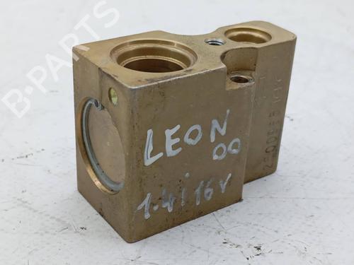Used Electronic sensor Electronic sensor SEAT LEON (1M1) 1.4 16V (75 hp) 22968786 22968786