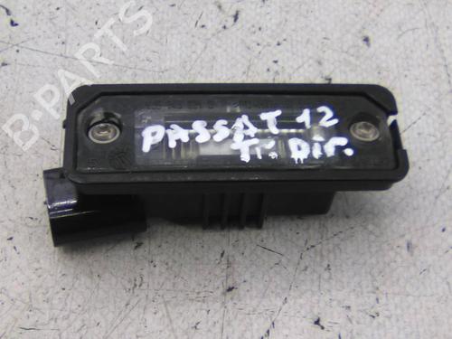 licence-plate-light-vw-cc-b7-358-2011-2012-2013-2014-2015-2016-2017-23394946 main image