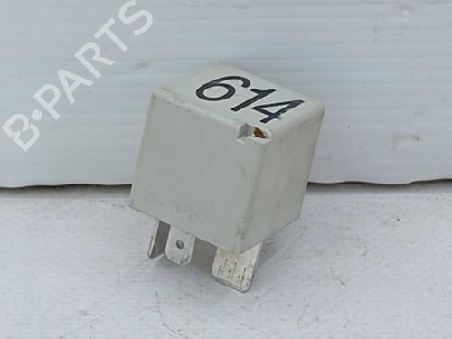 Used Switch Switch AUDI A4 B7 (8EC) 2.0 TDI (136 hp) 23209345 23209345