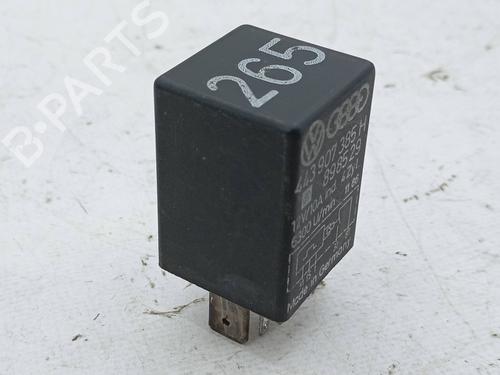 Used Switch Switch AUDI 80 B3 Saloon (893, 894, 8A2) 1.6 TD (80 hp) 23213511 23213511