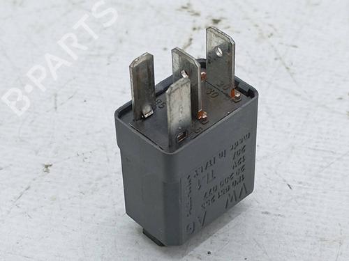 Switch VW GOLF V (1K1) 2.0 TDI | BP23251527I30 - Image 2