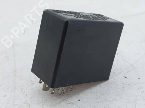 Used Switch Switch AUDI 80 B3 Saloon (893, 894, 8A2) 1.6 D (54 hp) 23407102 23407102