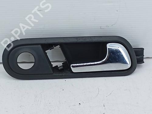 Used Front right interior door handle Front right interior door handle 20242556 20242556