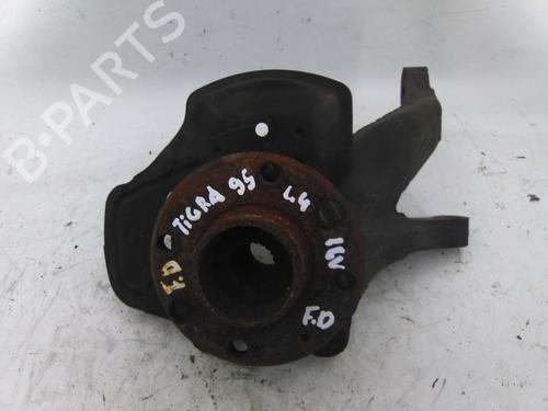 Used Right front steering knuckle Right front steering knuckle OPEL TIGRA (S93) 1.4 16V (F07) (90 hp) 19856582 19856582