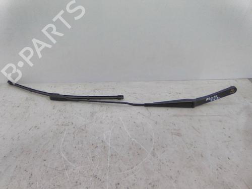 Used Front windshield wiper arm Front windshield wiper arm 19867368 19867368