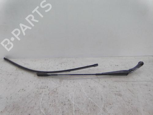 Used Front windshield wiper arm Front windshield wiper arm 19867369 19867369