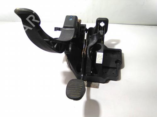Pedal Pedal FIAT BRAVO II (198_) 1.4 (198AXA1B) (90 hp) 19867516 19867516