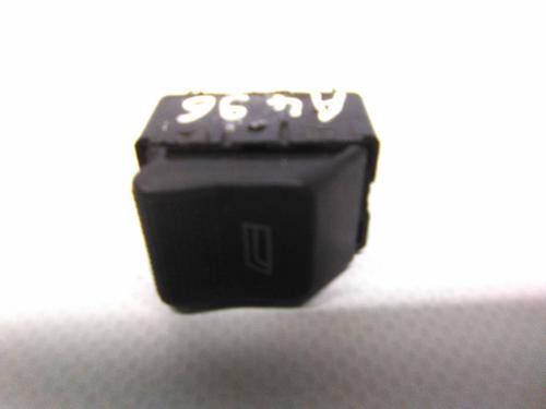 Used Switch Switch AUDI A4 B5 (8D2) 1.9 TDI (90 hp) 19867561 19867561