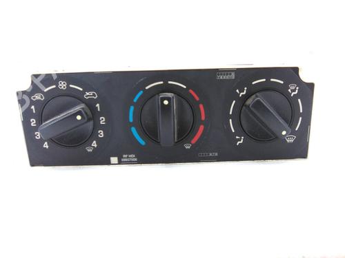 Used Climate control Climate control 19867876 19867876