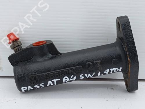 Used Clutch slave cylinder Clutch slave cylinder 19868179 19868179