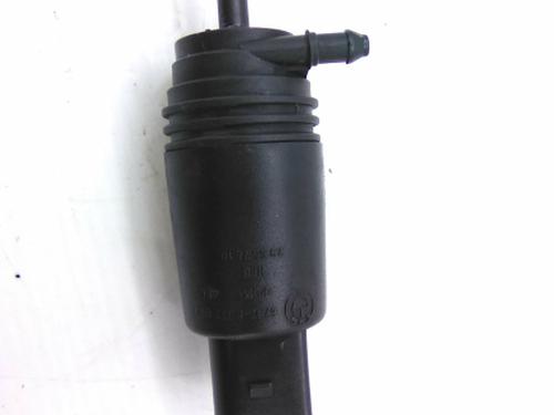 Used Washer pump Washer pump LAND ROVER RANGE ROVER III (L322) 3.0 D 4x4 (177 hp) 19810821 19810821