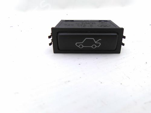 Used Switch Switch LAND ROVER RANGE ROVER III (L322) 3.0 D 4x4 (177 hp) 19810827 19810827