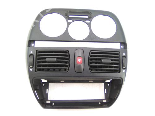 Used Air vent Air vent FIAT BRAVA (182_) 1.2 16V 80 (82 hp) 19812021 19812021