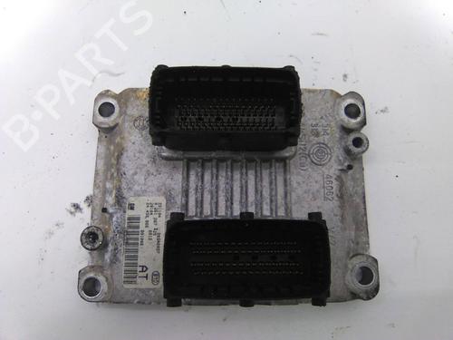 Used Engine control unit (ECU) Engine control unit (ECU) 19812106 19812106
