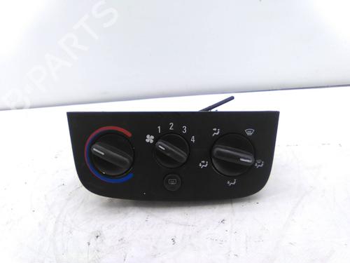 Used Climate control Climate control OPEL CORSA C (X01) 1.7 DTI (F08, F68) (75 hp) 19823824 19823824