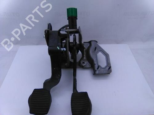 Pedal Pedal PEUGEOT 208 I (CA_, CC_) 1.4 HDi (68 hp) 19824239 19824239