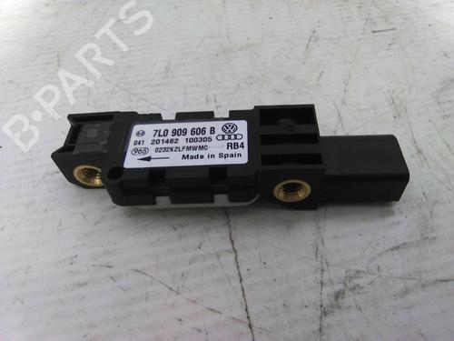 Used Electronic module Electronic module PORSCHE CAYENNE (9PA) 3.2 (250 hp) 19824548 19824548