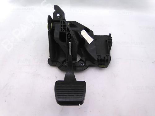 Used Break pedal Break pedal FIAT 500X (334_) 1.6 D Multijet (334AXA1B, 334AXA11) (120 hp) 19825023 19825023