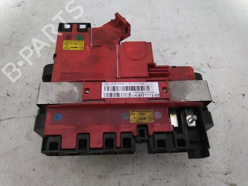 Used Fuse box Fuse box 19825420 19825420