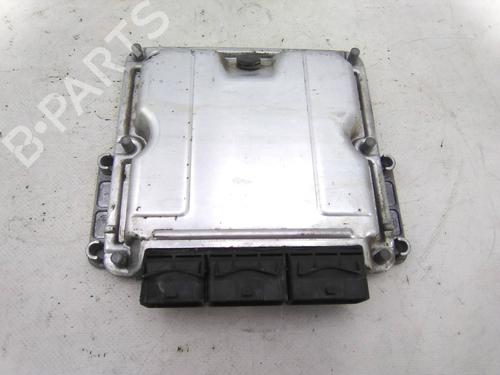 Used Engine control unit (ECU) Engine control unit (ECU) RENAULT TRAFIC II Bus (JL) 1.9 dCI 80 (JL0B) (82 hp) 19836932 19836932