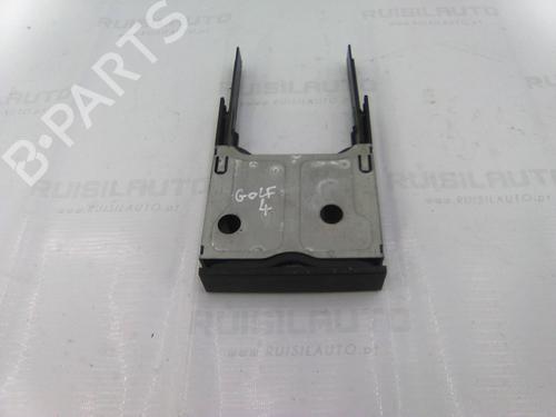 Used Cup/Object holder Cup/Object holder VW GOLF IV (1J1) 1.4 16V (75 hp) 19843549 19843549