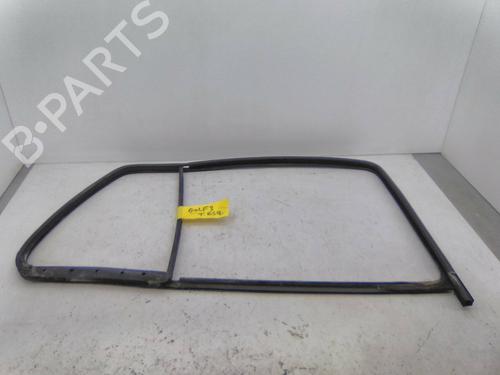 Gummiliste Gummiliste VW GOLF III (1H1) 1.9 D (64 hp) 22952649 22952649