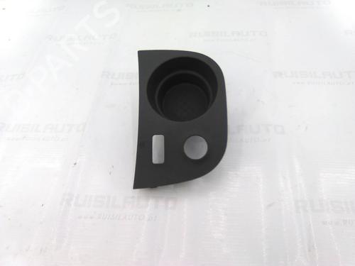 Kopholder/Genstandsholder Kopholder/Genstandsholder SEAT LEON (1P1) 1.9 TDI (105 hp) 19843508 19843508