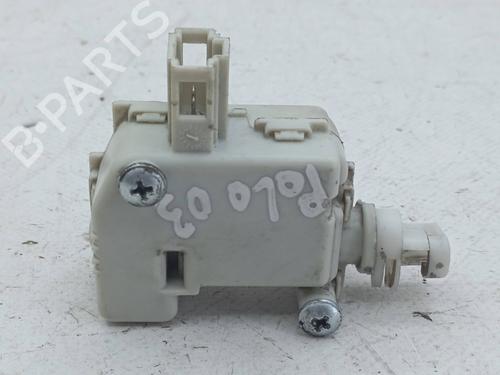 Used Fuel door actuator Fuel door actuator VW POLO IV (9N_, 9A_) 1.2 (54 hp) 24298210 24298210