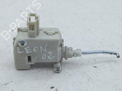 Used Fuel door actuator Fuel door actuator SEAT LEON (1M1) 1.9 TDI (90 hp) 24298211 24298211