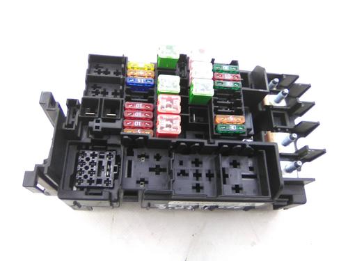 Used Fuse box Fuse box 26966334 26966334
