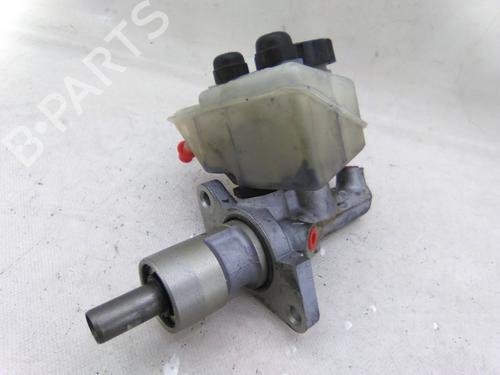 Used Brake master cylinder Brake master cylinder MERCEDES-BENZ 190 (W201) D 2.0 (201.122) (75 hp) 29481835 29481835
